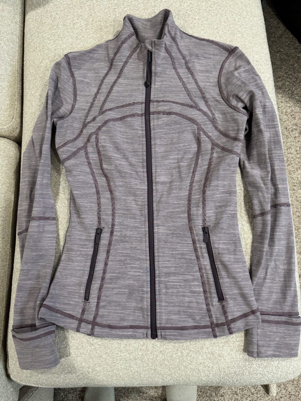 Lululemon Define in Mulberry Black Current Size 6